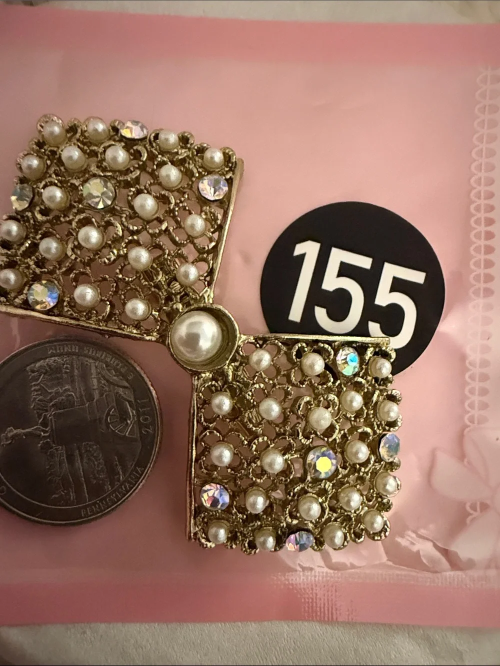 N/A brooch bundle